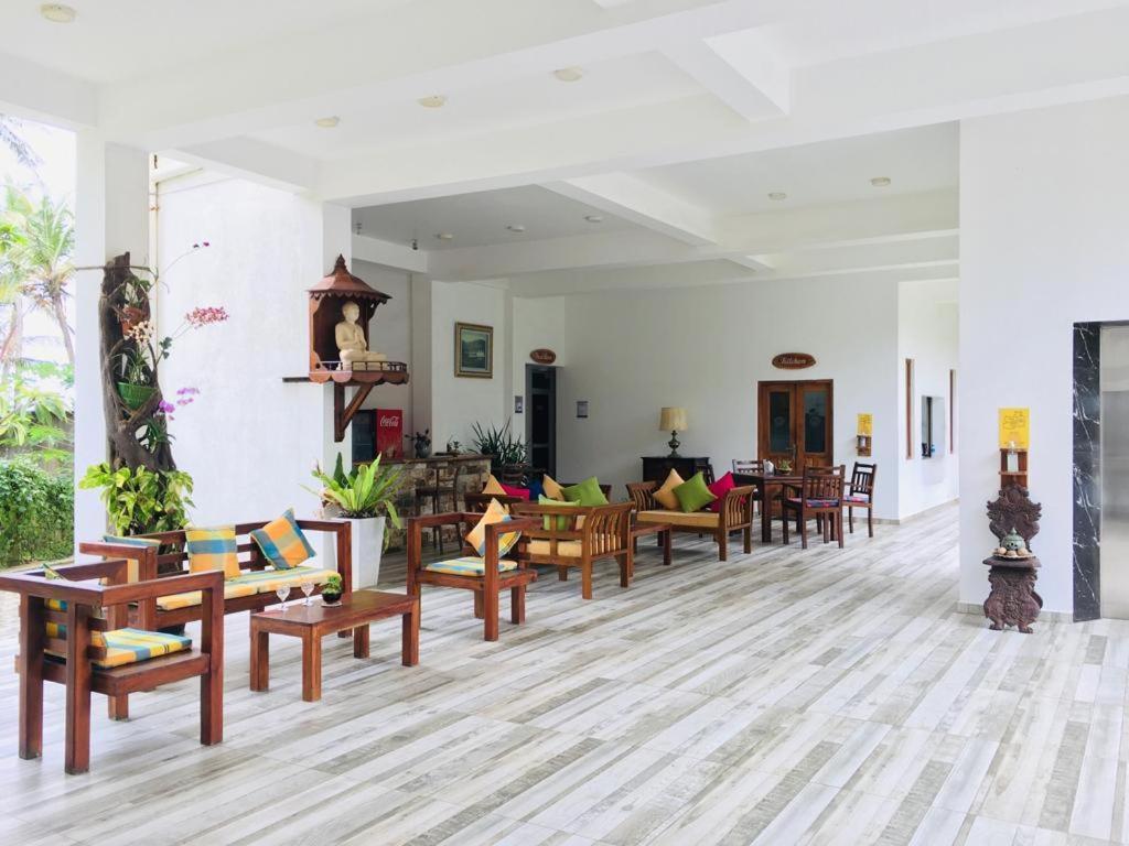 Aussie Swiss Weligama Hotel Exterior foto
